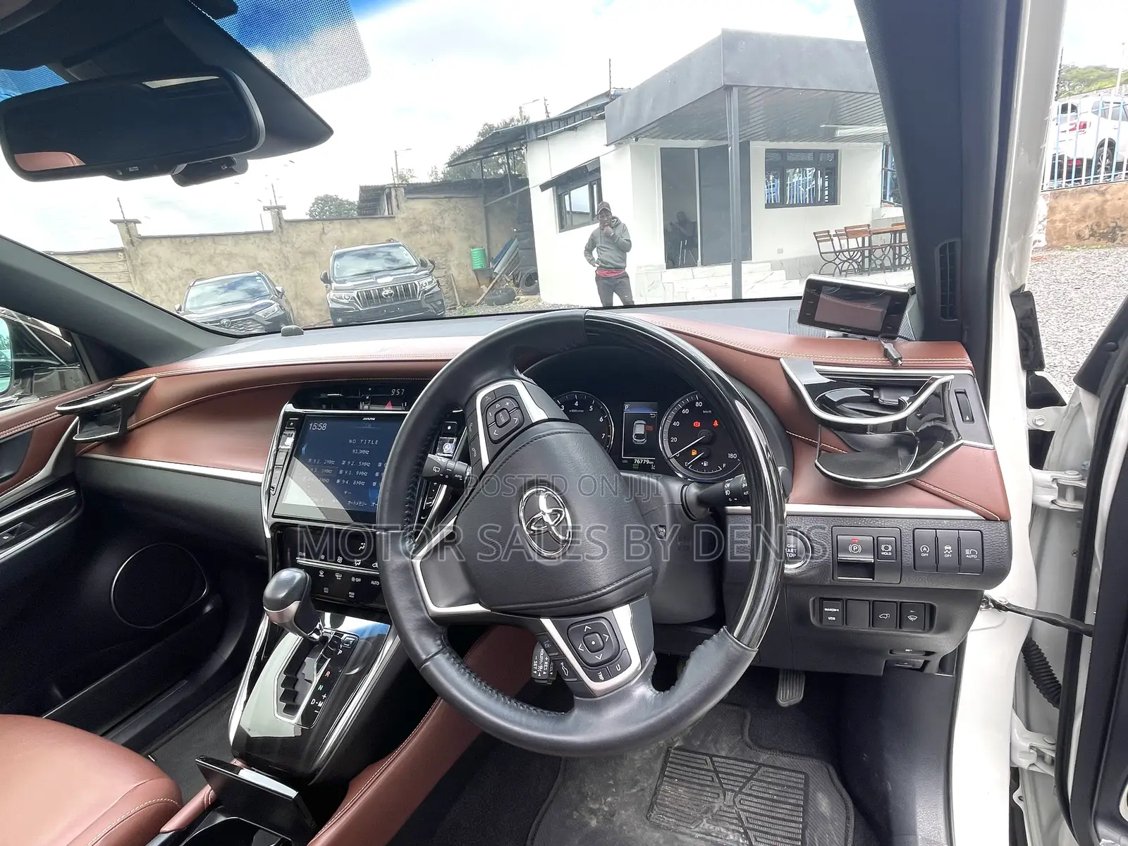 Toyota Harrier 2.0 2019 White