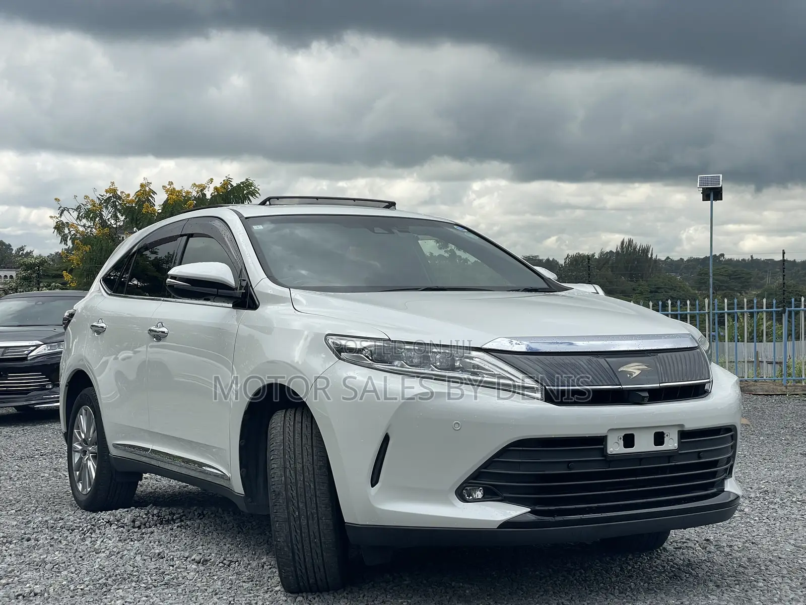 Toyota Harrier 2.0 2019 White