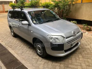 Toyota Probox 1.5 DX 4WD 2017 White