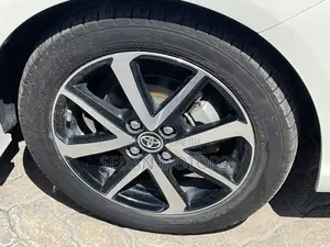 Toyota Corolla Fielder 2019 Off white