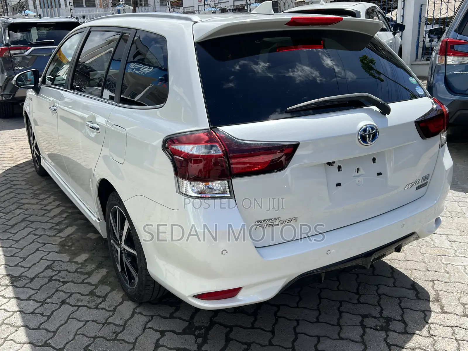 Toyota Corolla Fielder 2019 Off white