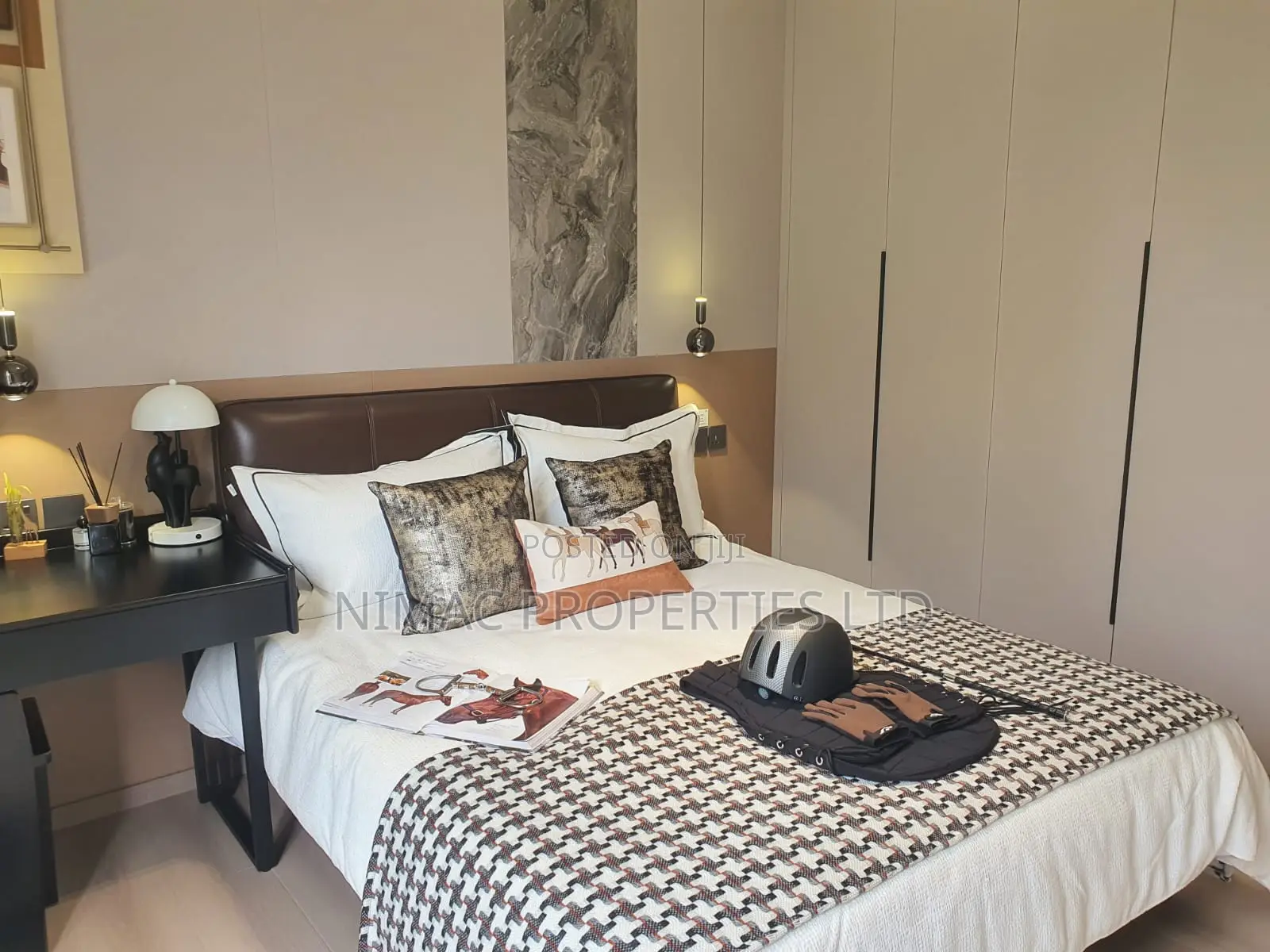 4bdrm Apartment in Raphta Road Area for sale