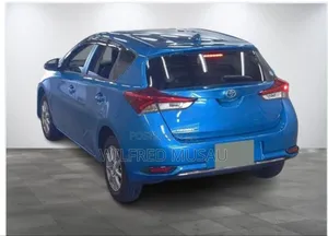 Toyota Auris 2018 Blue