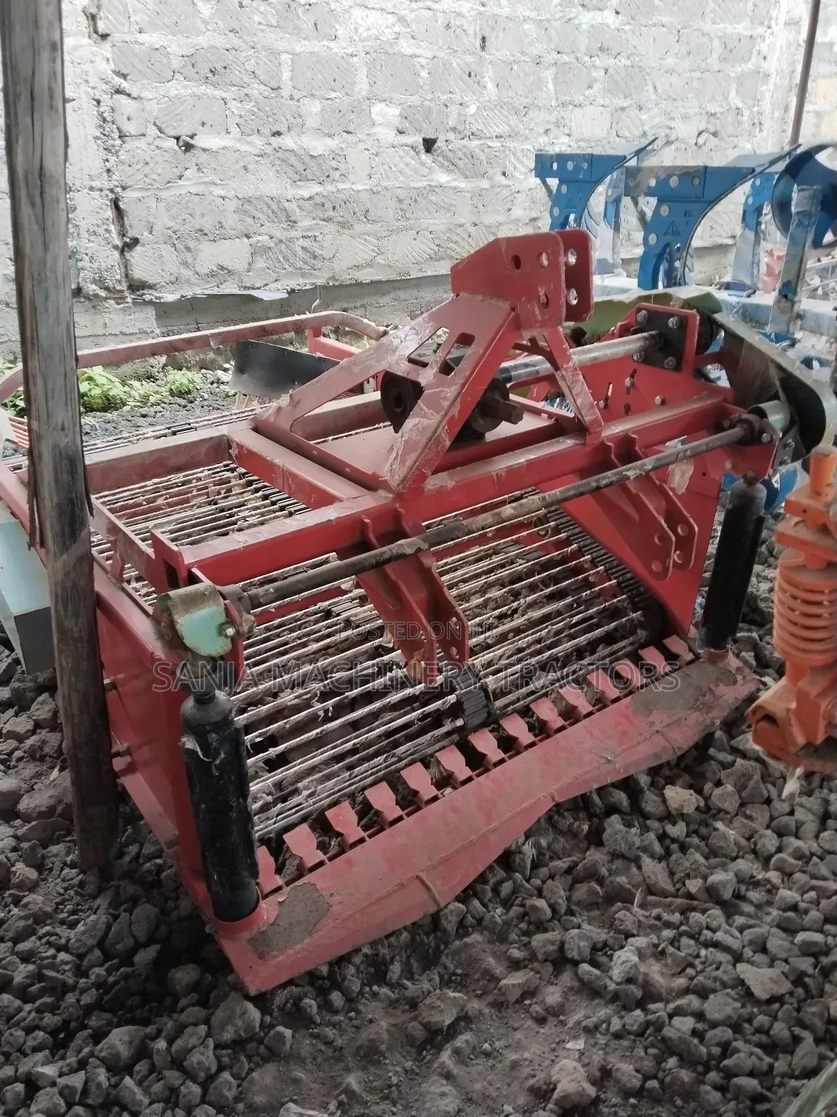 Potatoes Harvester