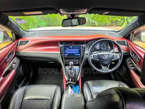 Toyota Harrier 2.5 Hybrid 4WD 2019 White