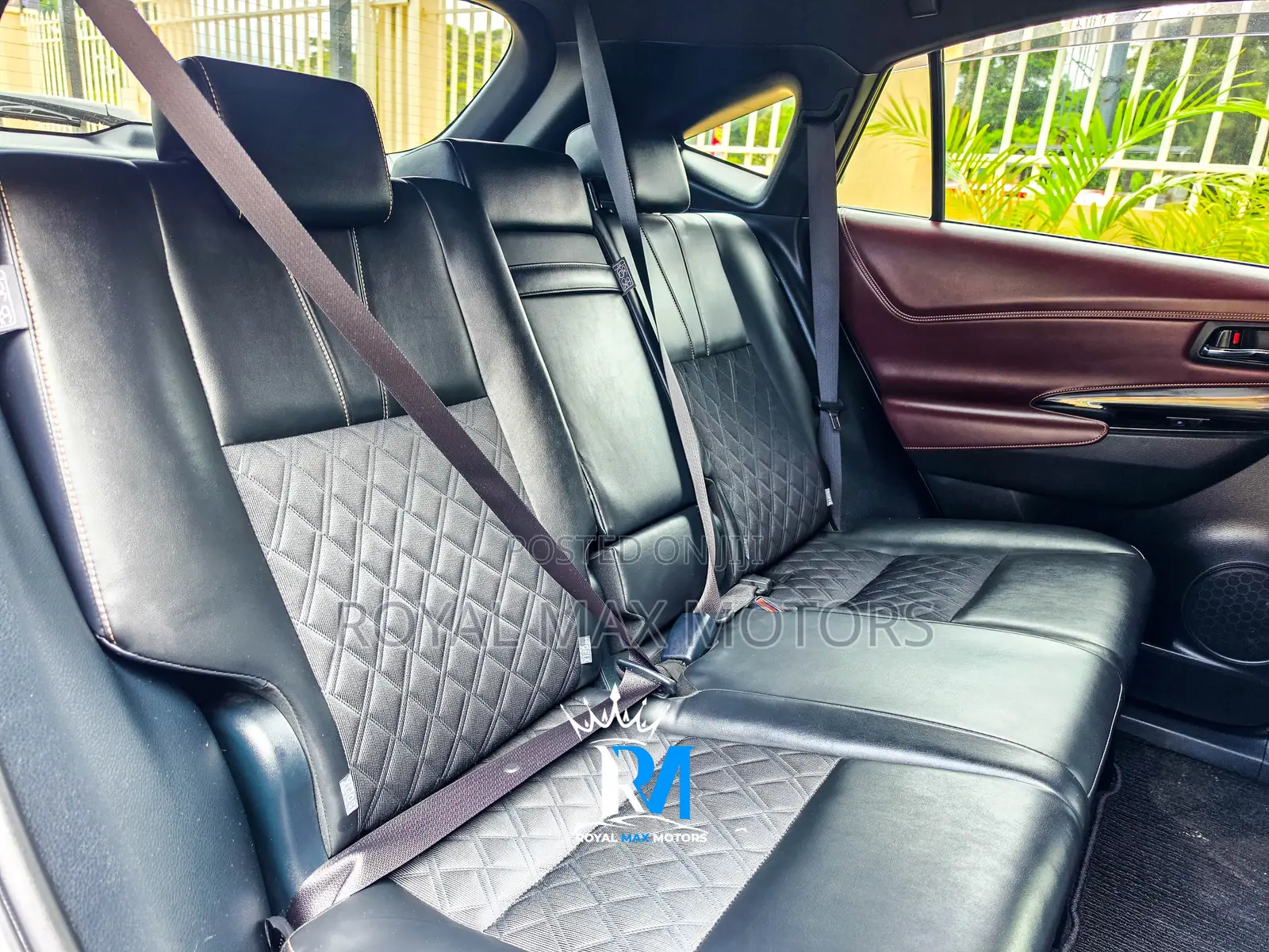 Toyota Harrier 2.5 Hybrid 4WD 2019 White