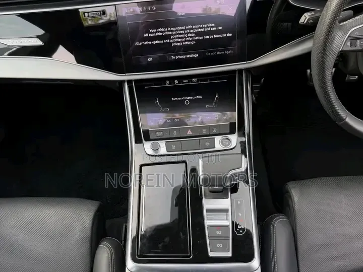 Audi Q8 2021 Green