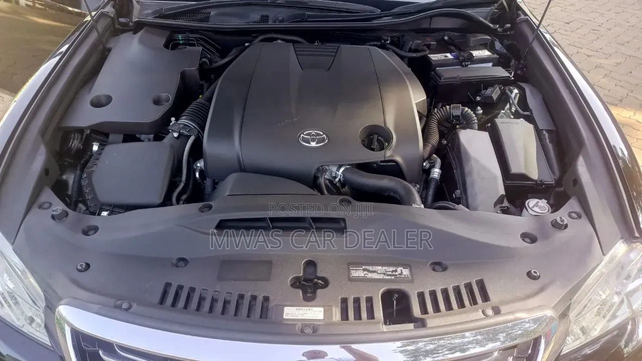 Toyota Crown 2017 Black