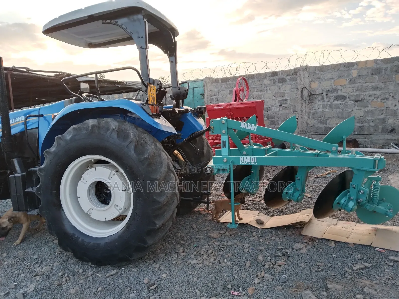 New Holland Tractor 490 Plus Plough