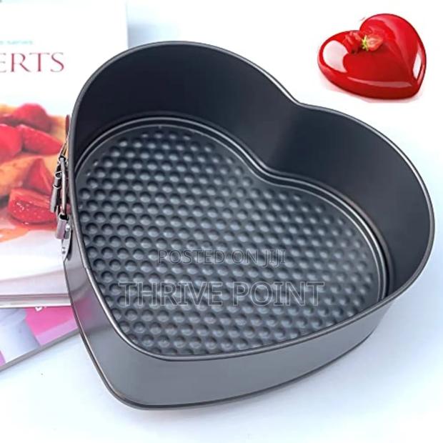 *Love /Heart Baking Tin - thumbnail 2