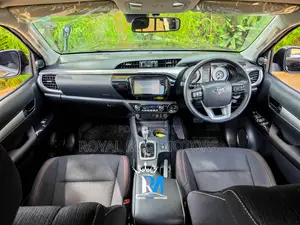 Toyota Hilux Revo Double Cab Deisel 2.4 AWD 2021 Black