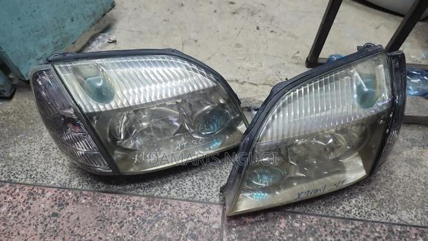 X-trail Nt30 Headlights