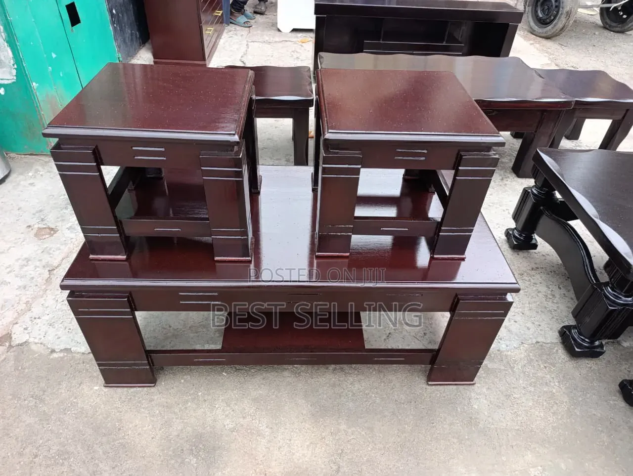 Laminated MDF Mahogany Color Coffee Table