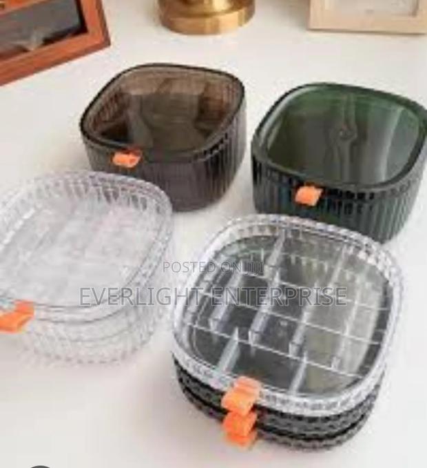 16 Slot Transparent Jewelry Box