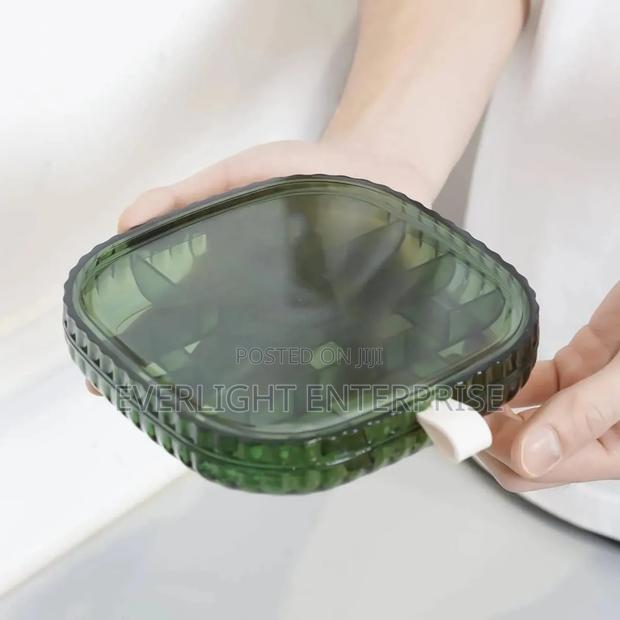 16 Slot Transparent Jewelry Box - thumbnail 2