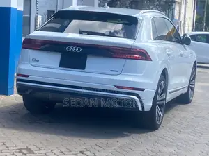 Audi Q8 55 Premium AWD quattro 2020 Off white