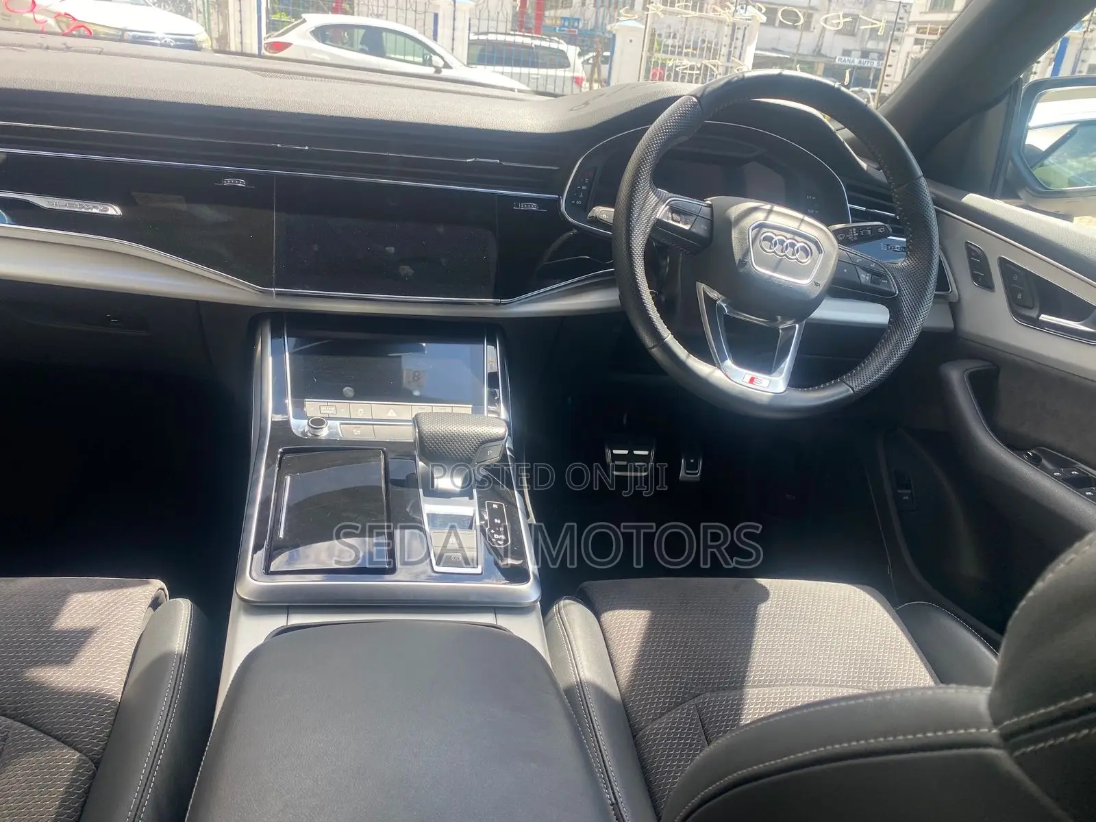 Audi Q8 55 Premium AWD quattro 2020 Off white