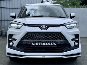 Toyota Raize 1.0 AWD 2019 Pearl