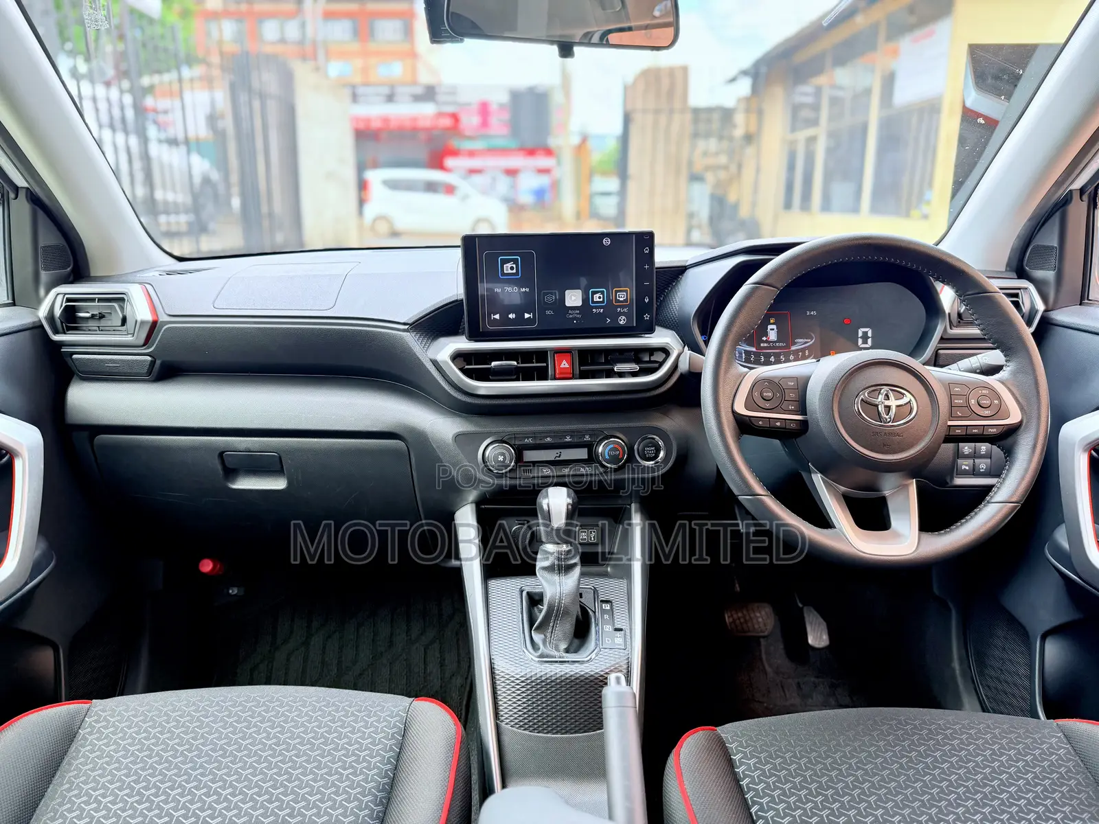 Toyota Raize 1.0 AWD 2019 Pearl