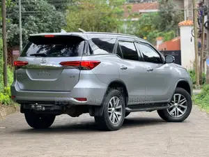 Toyota Fortuner 2017 Silver