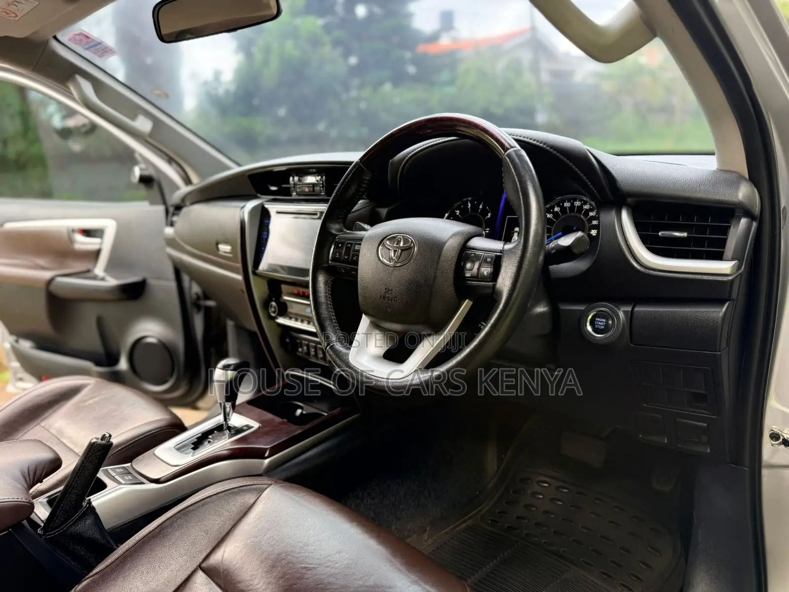Toyota Fortuner 2017 Silver