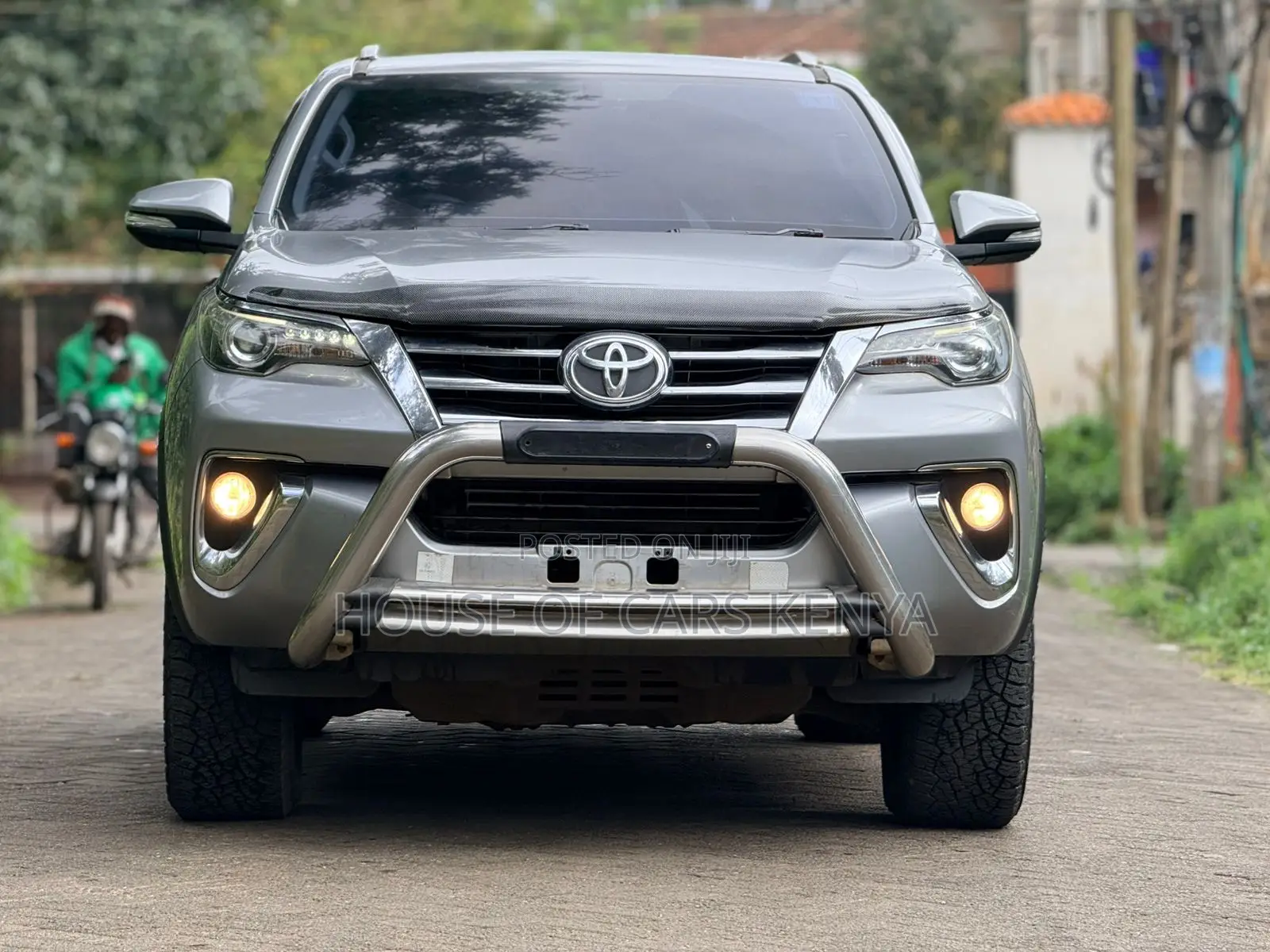 Toyota Fortuner 2017 Silver