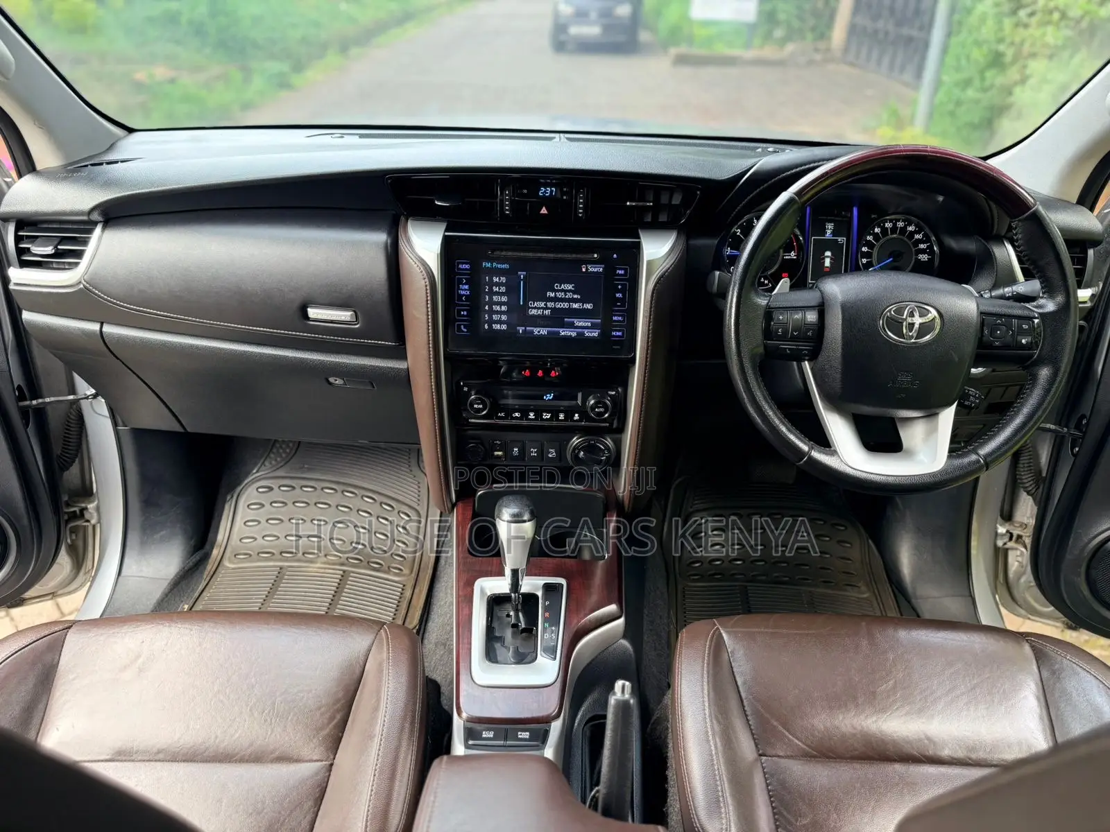 Toyota Fortuner 2017 Silver
