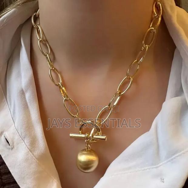 Stylish Statement Necklaces - thumbnail 2