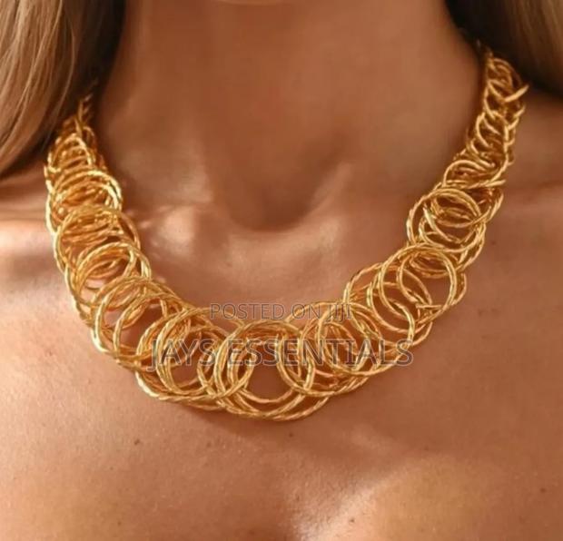 Stylish Statement Necklaces - thumbnail 4