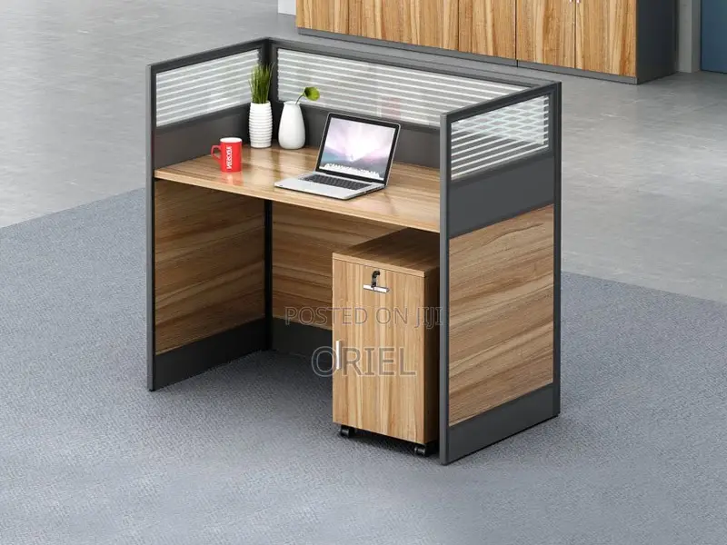 Office Workstation : Modular1-Way Office Workstation Desk Unit