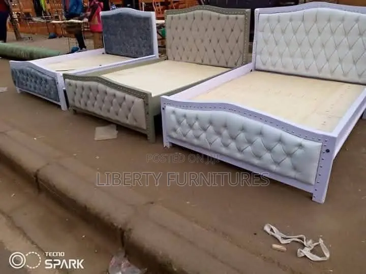 White Chester Bed