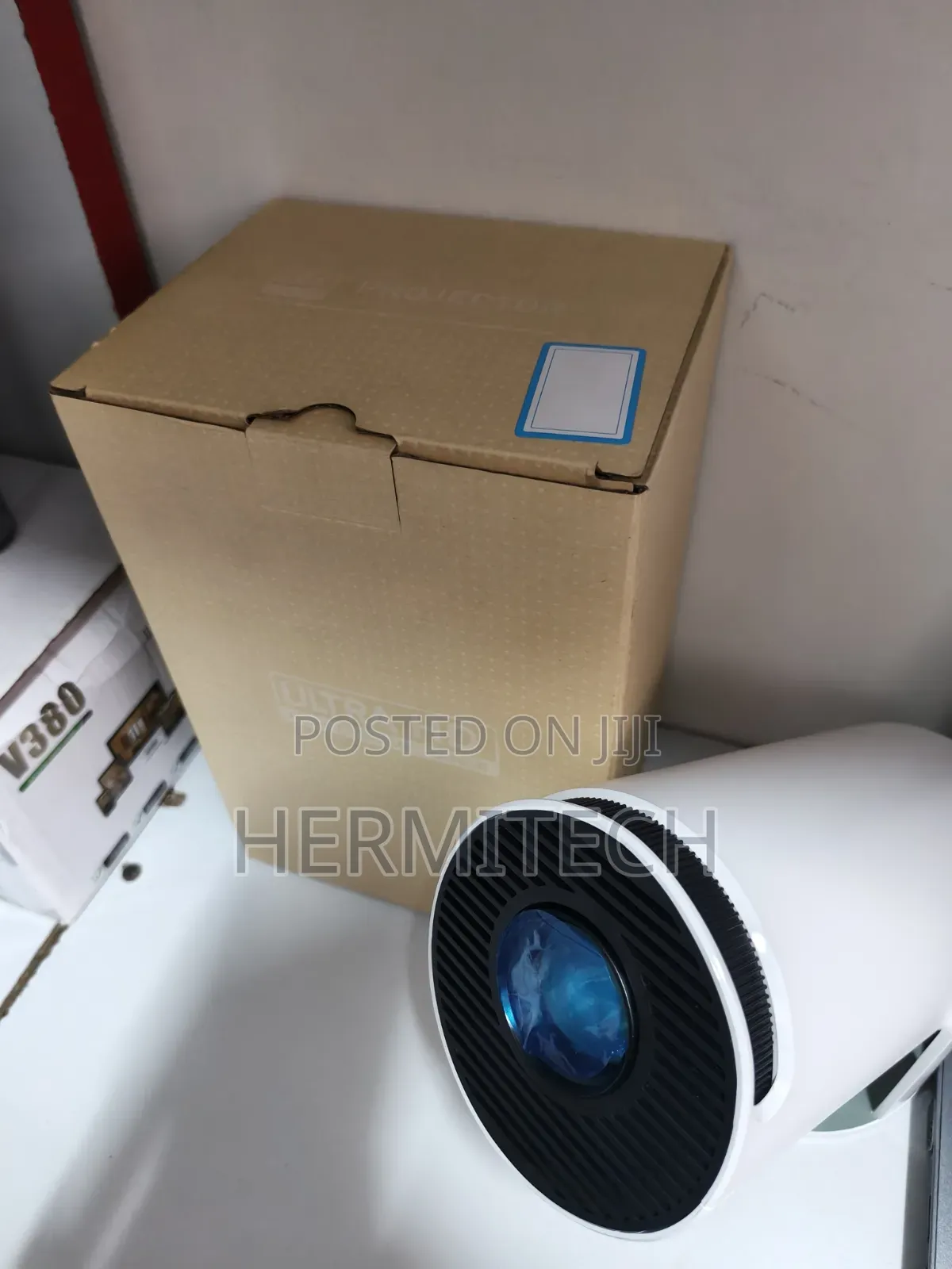 Hy300b Is Compact,Portable, Wireless Hdmi Usb Sd, Wifi Bluetooth Smart