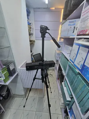Tripod Jmary
