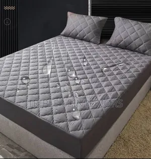 Elastic Band Waterproof Mattress Cover for Secure Fit