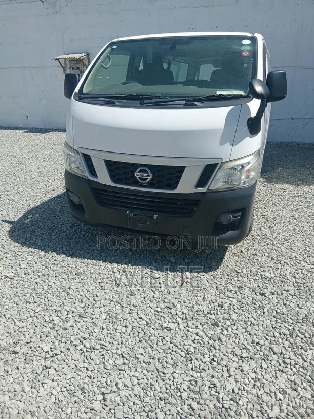 Nissan Caravan (Urvan) 2018 White