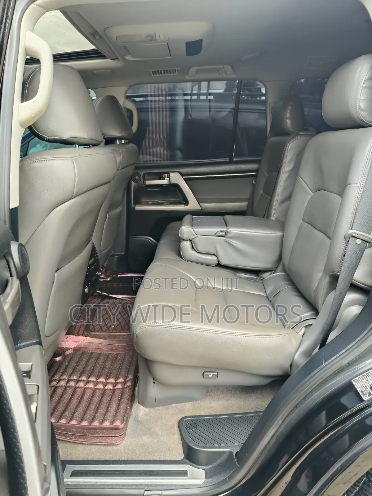 Toyota Land Cruiser 2010 Black