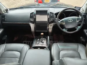 Toyota Land Cruiser 2010 Black