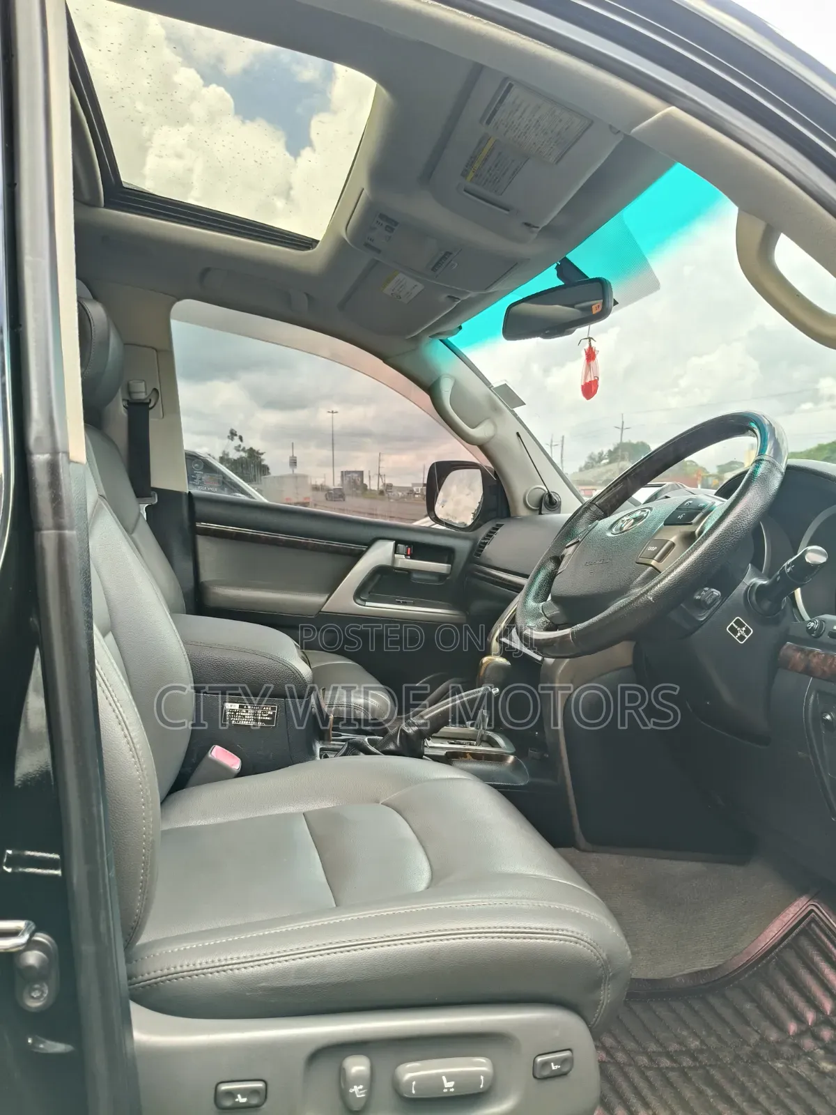 Toyota Land Cruiser 2010 Black