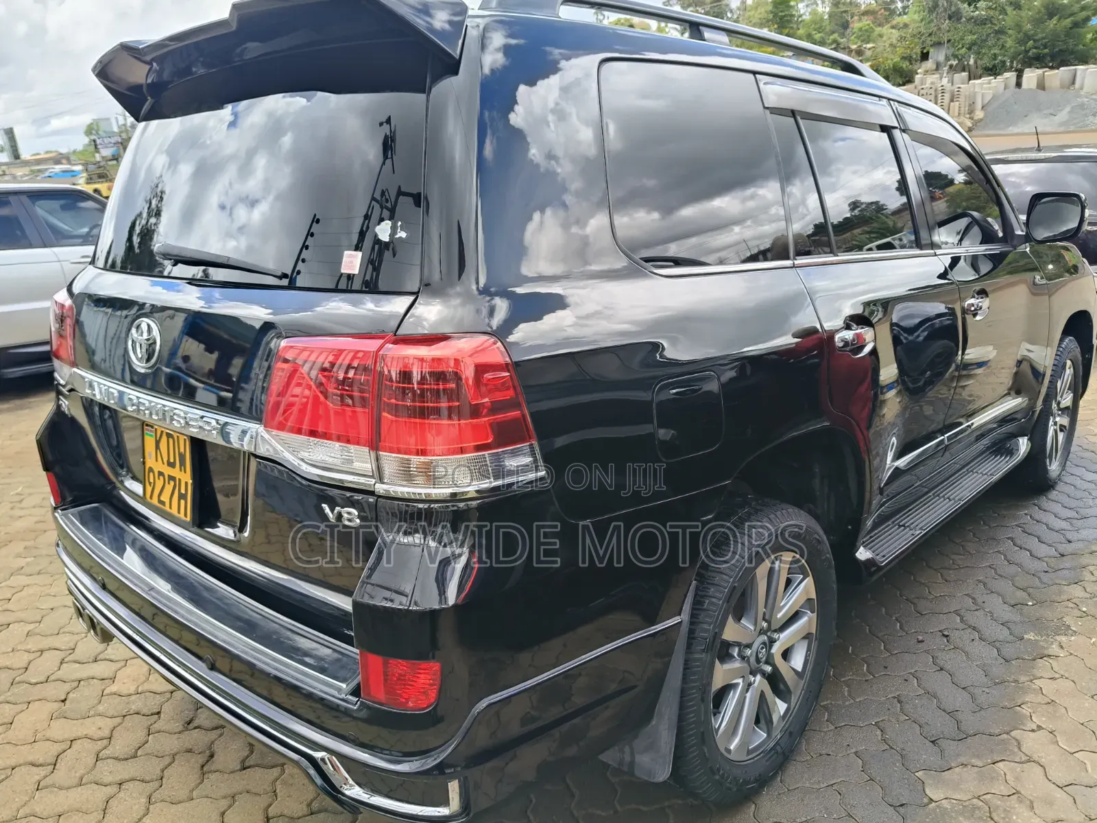 Toyota Land Cruiser 2010 Black