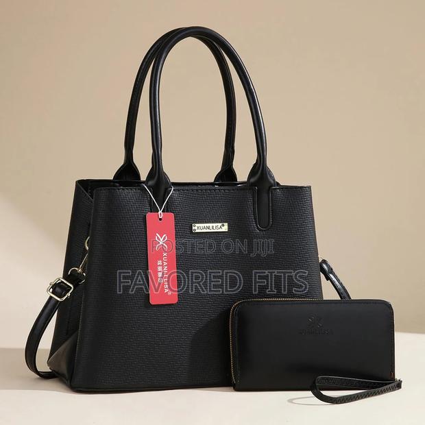 Black Ladies Handbag | Elegant Classy Design
