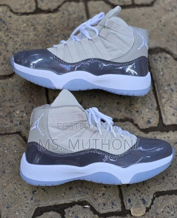 Black / Cool Grey Size 37-43 Jordan 11 - thumbnail 3