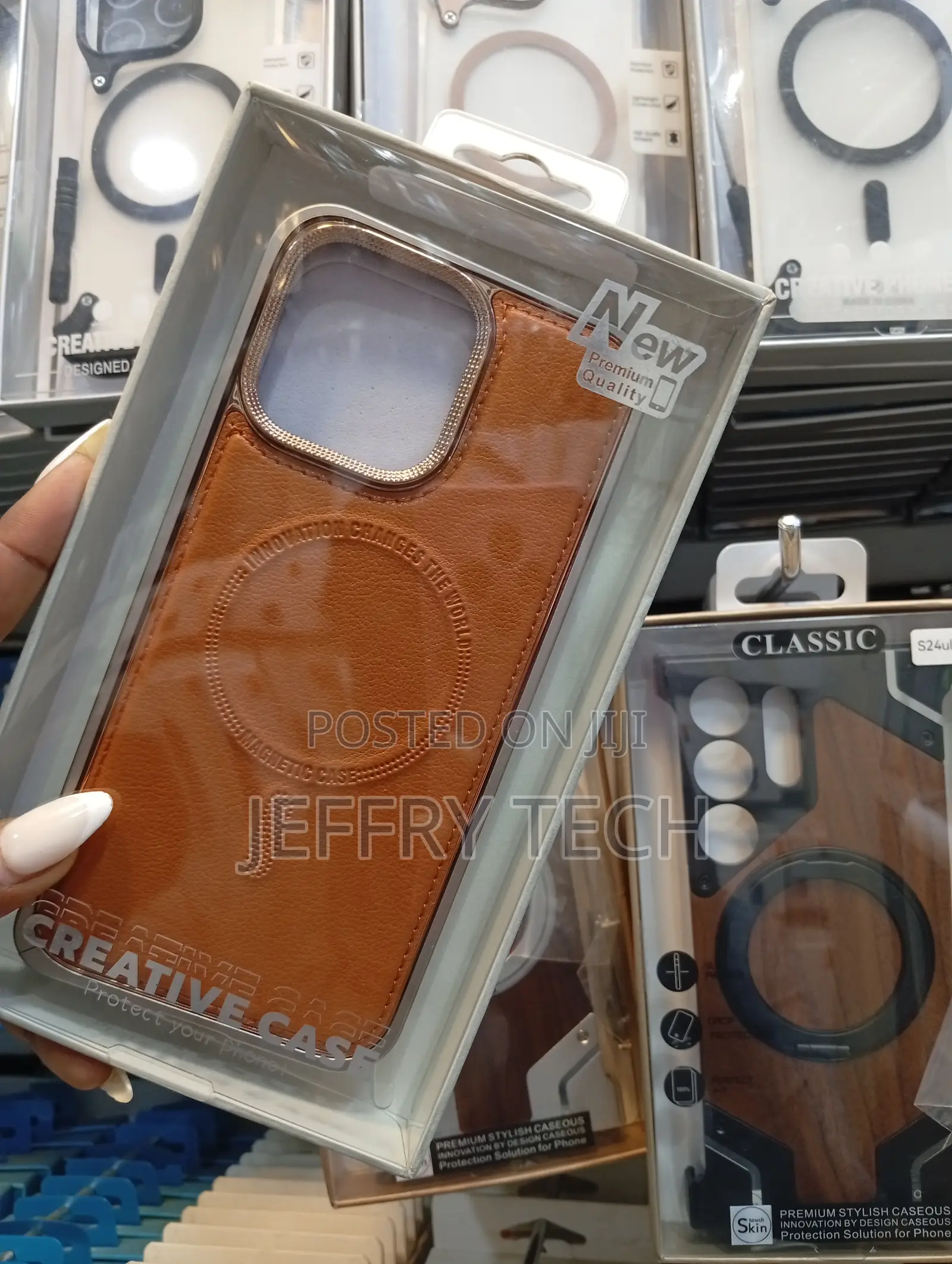 Leather Phone Cover With Magsafe Wireless for Apple iPhone Models.