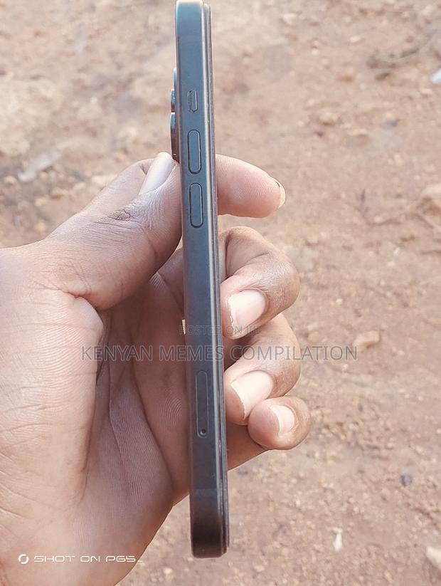 Apple iPhone 15 256 GB Black - thumbnail 3
