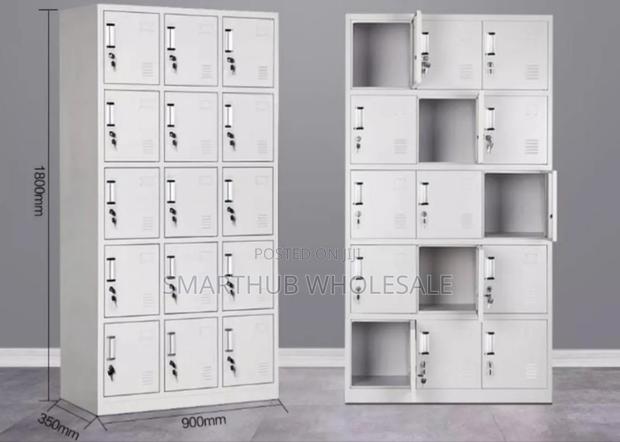 15 Locker Metallic Cabinet