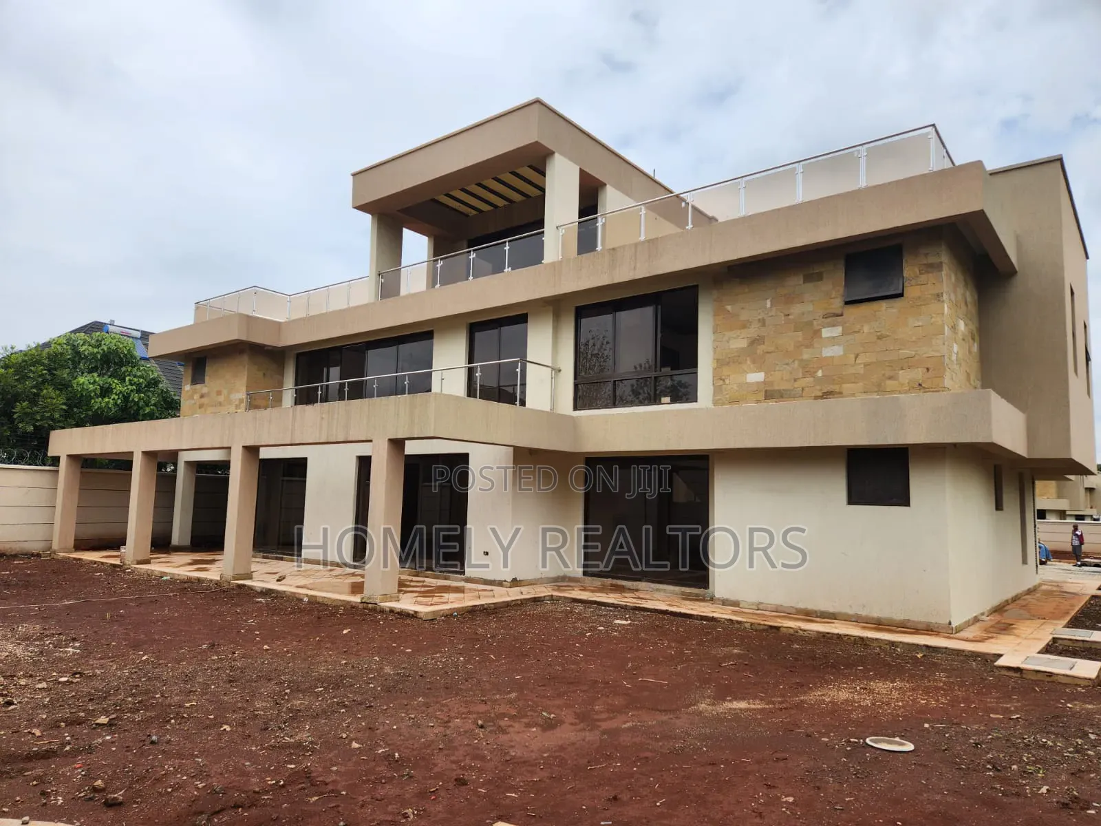 6bdrm Mansion in Bogani, Karen for sale