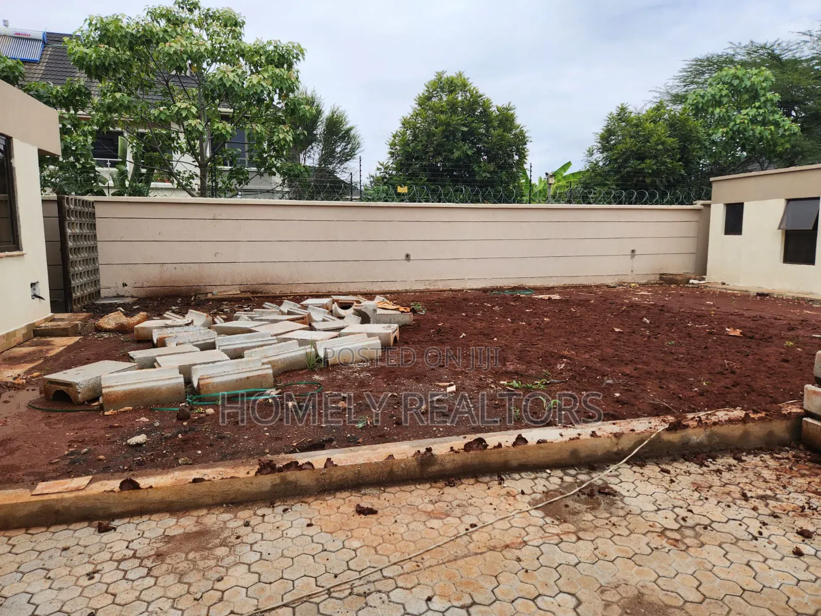 6bdrm Mansion in Bogani, Karen for sale