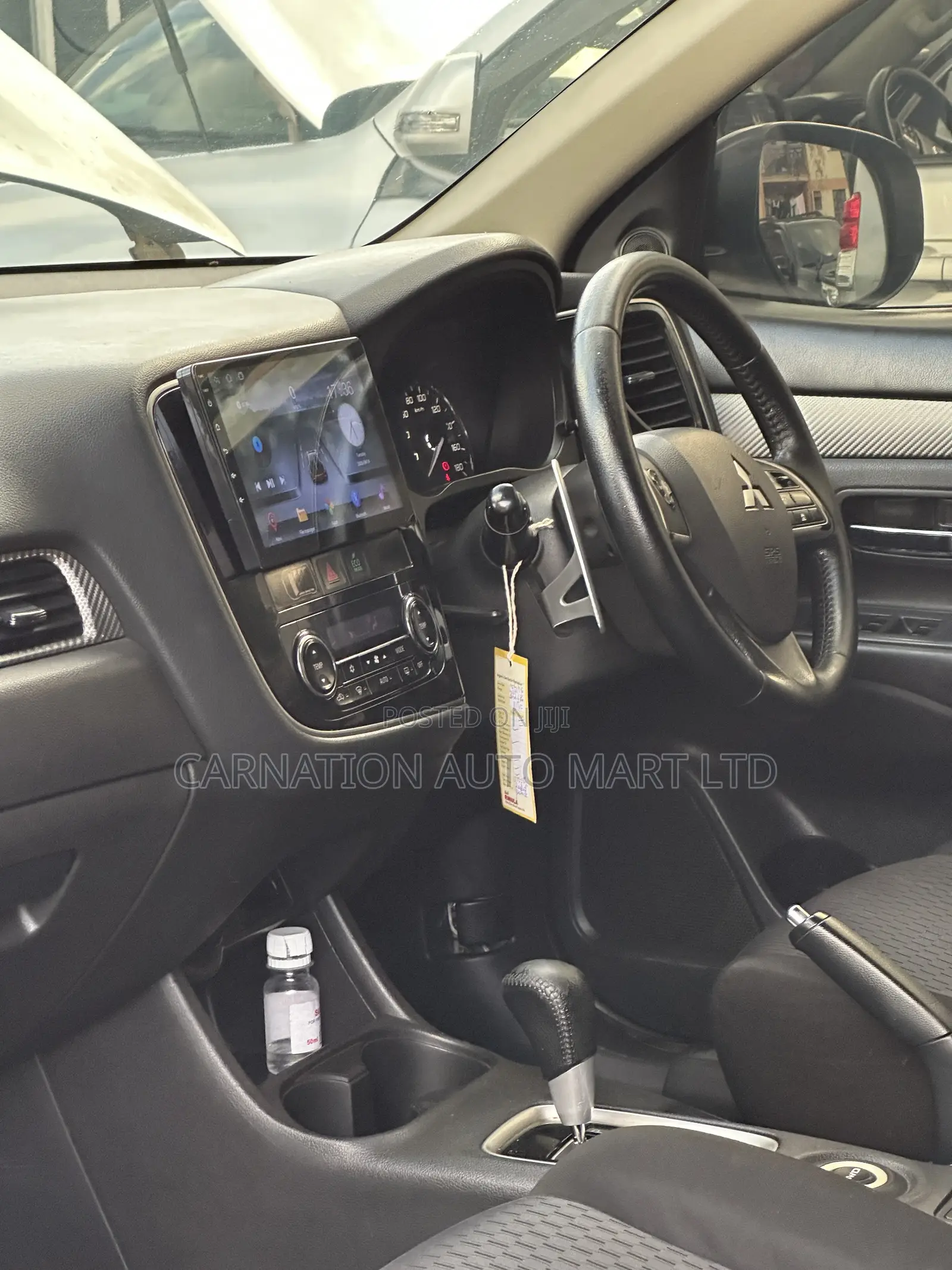 Mitsubishi Outlander 2012 White