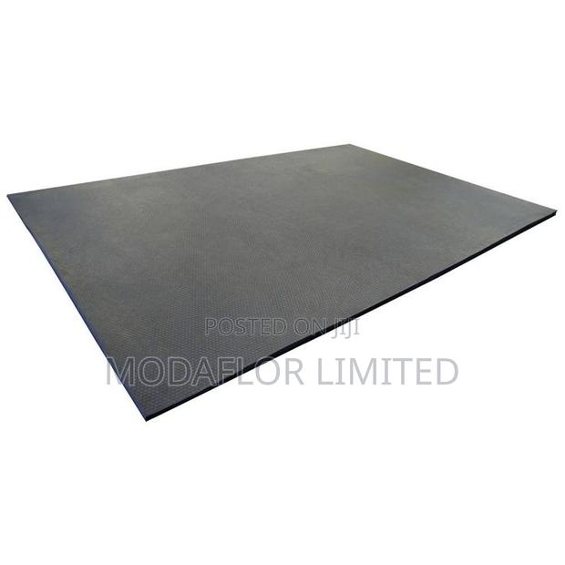Plain Rubber Floor Mats for Gym and Fitness Training Areas Use