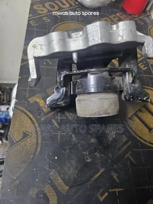 Daihatsu Mira Engine Mountain