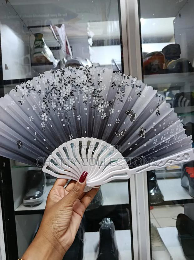 Black and White Flowered Folding Ladies Hand Fans - thumbnail 2